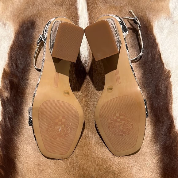 ✅SOLD VINCE CAMUTO - Picture 7 of 11